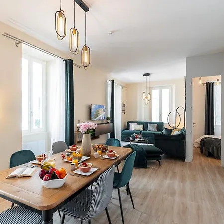 아파트 Gesu - 2 Bedroom In Old Town - Gesu Square *