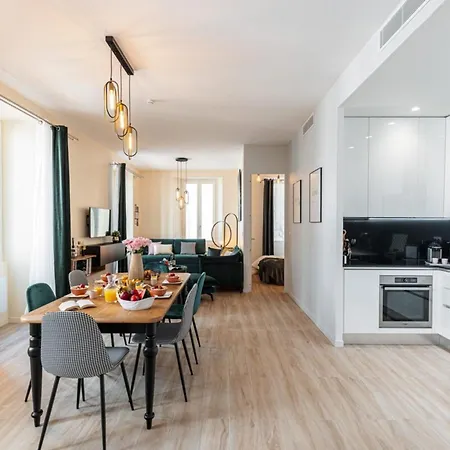 Gesu - 2 Bedroom In Old Town - Gesu Square 아파트 *