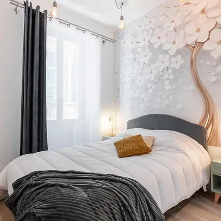 아파트 Gesu - 2 Bedroom In Old Town - Gesu Square *