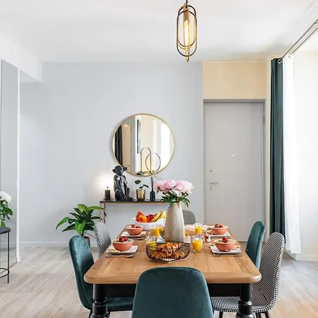 Gesu - 2 Bedroom In Old Town - Gesu Square Apartament *