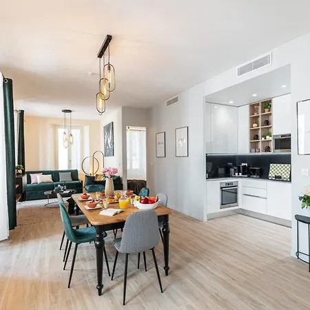 Gesu - 2 Bedroom In Old Town - Gesu Square Apartament *